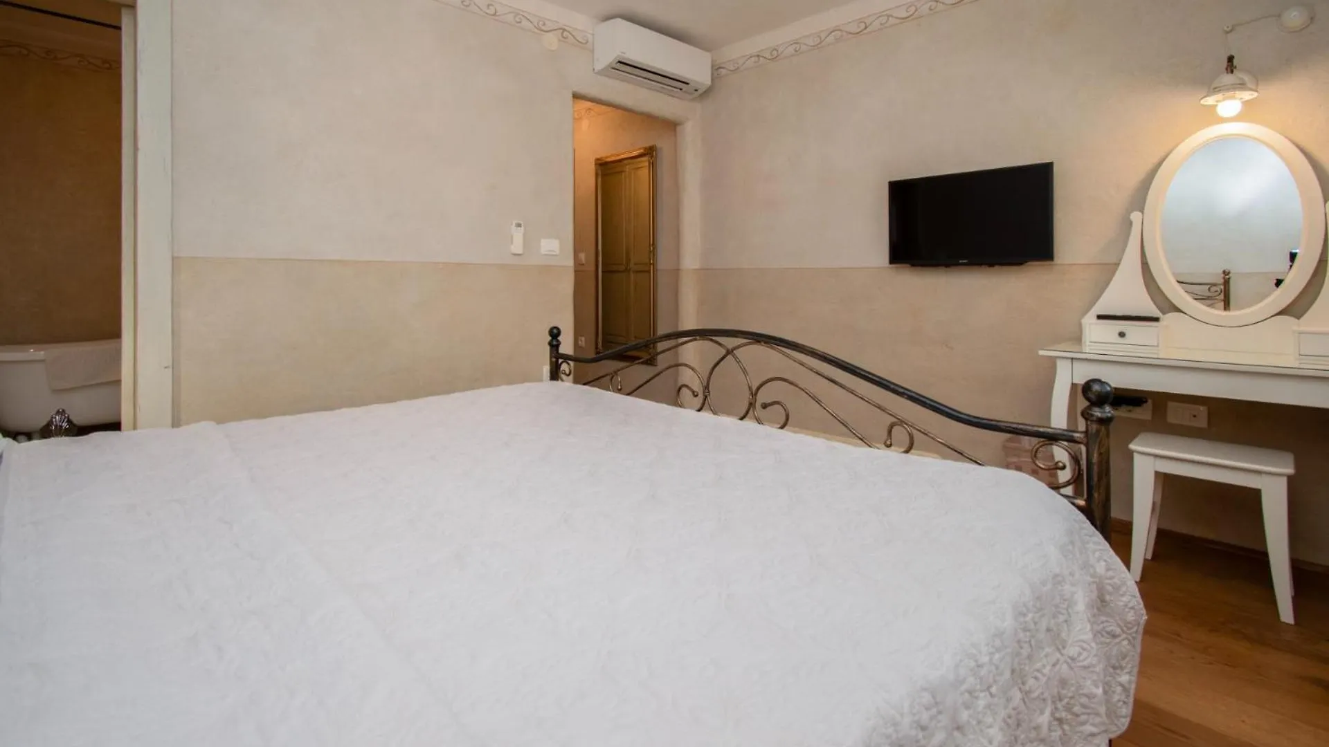Villa Vlacich With Sea View Trgetari Croatia