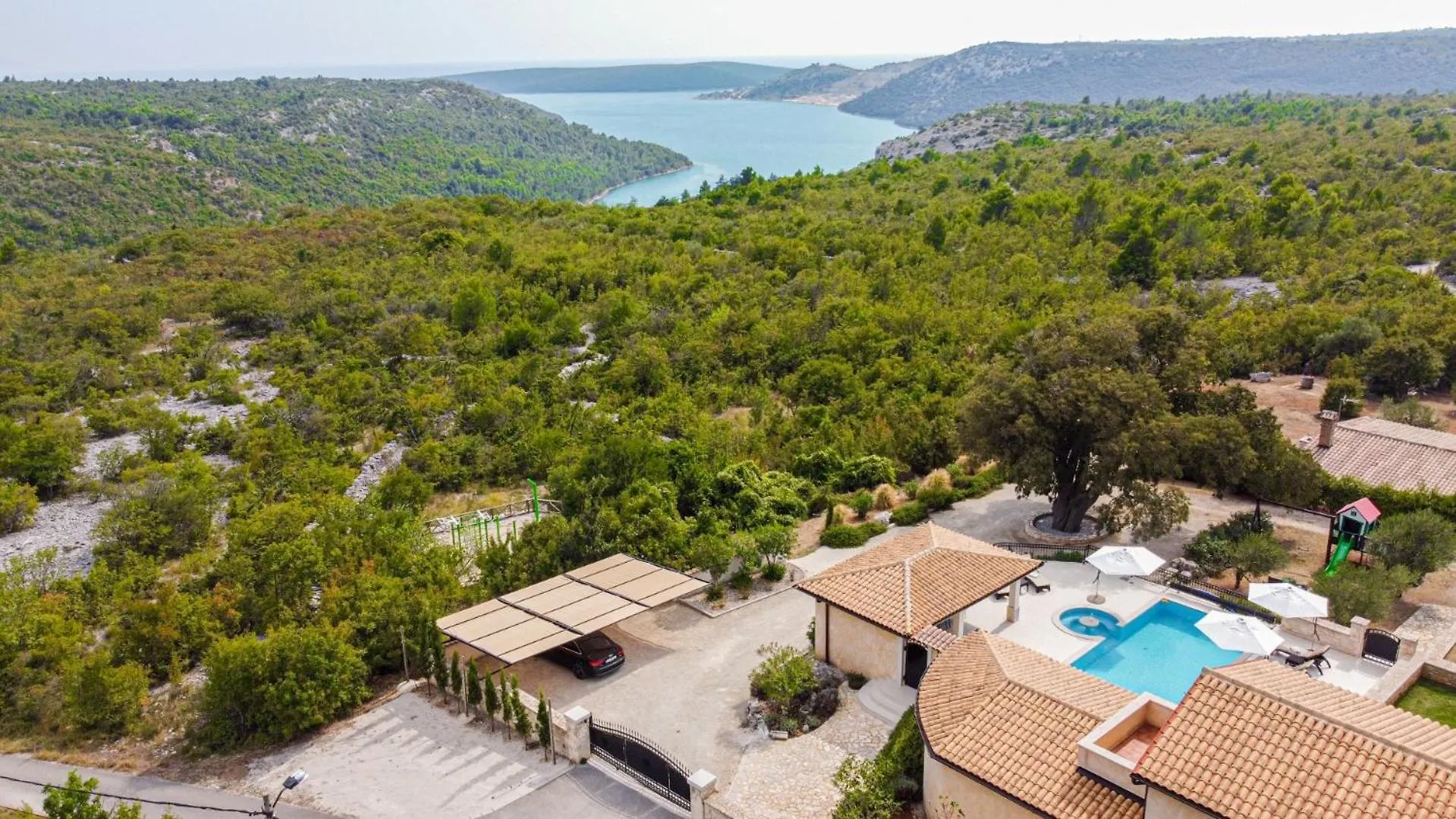 Villa Vlacich With Sea View Trgetari