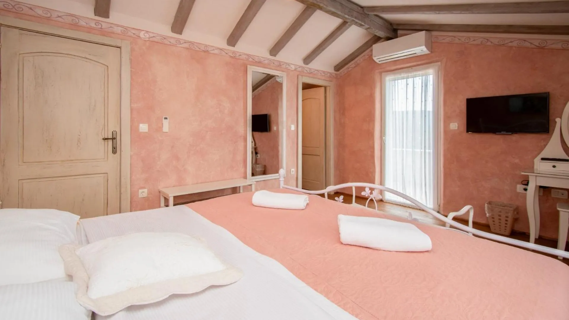 Villa Vlacich With Sea View Trgetari 0*,  Croacia