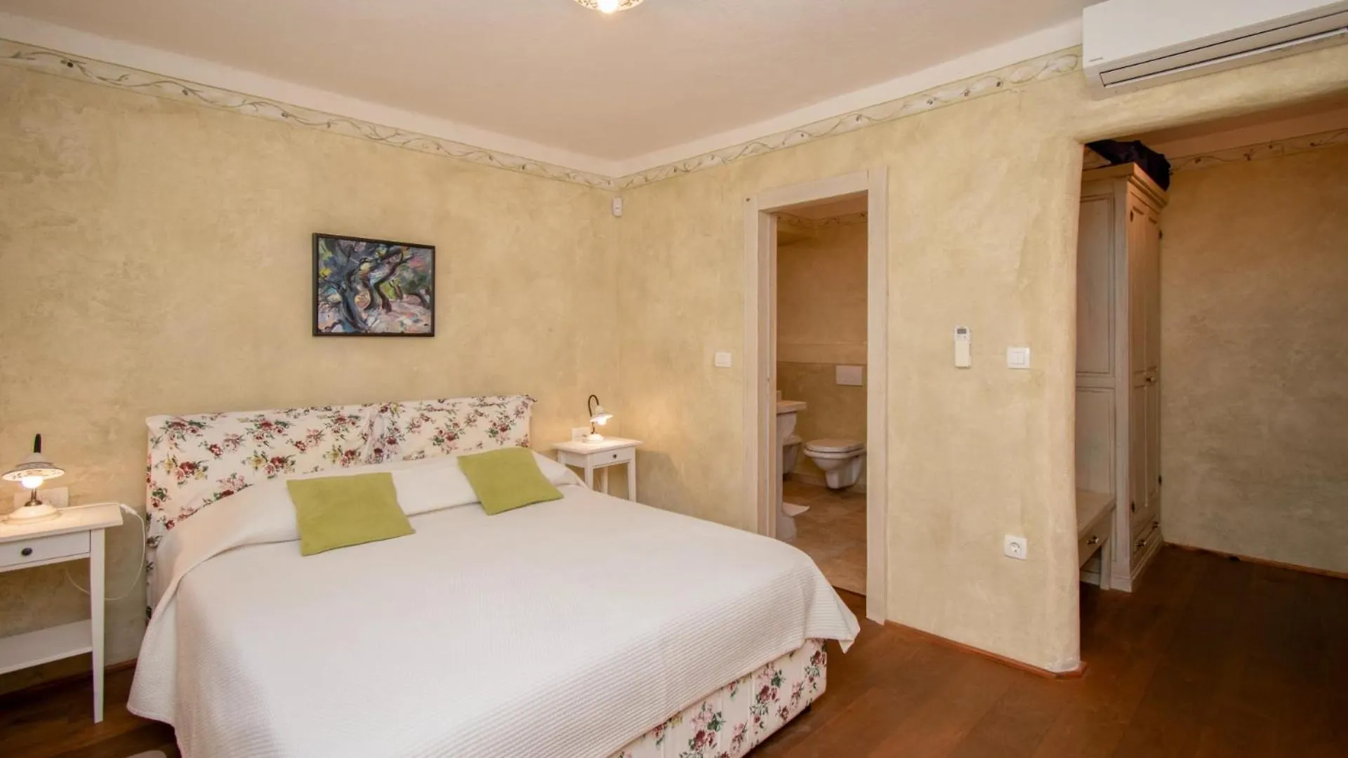 Villa Vlacich With Sea View Trgetari
