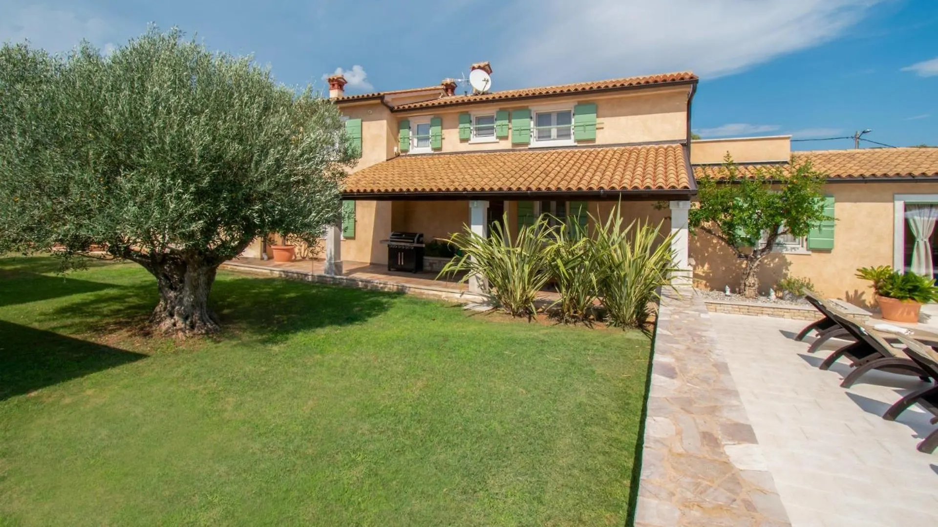 Villa Vlacich With Sea View Trgetari