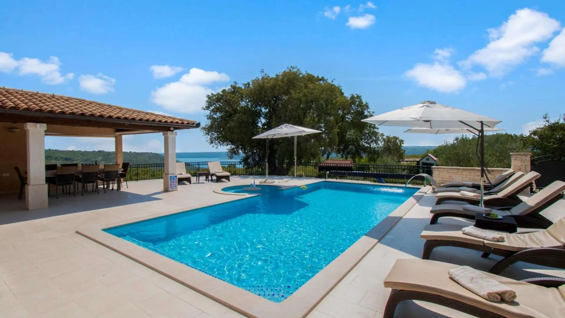 Villa Vlacich With Sea View Trgetari
