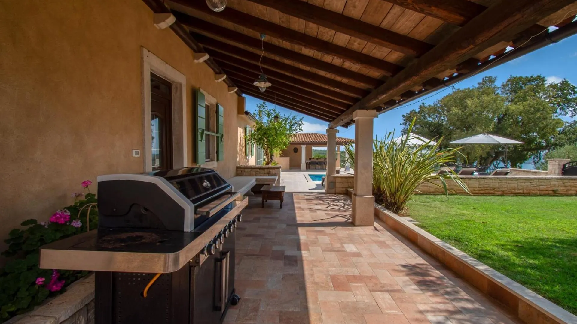 Villa Vlacich With Sea View Trgetari