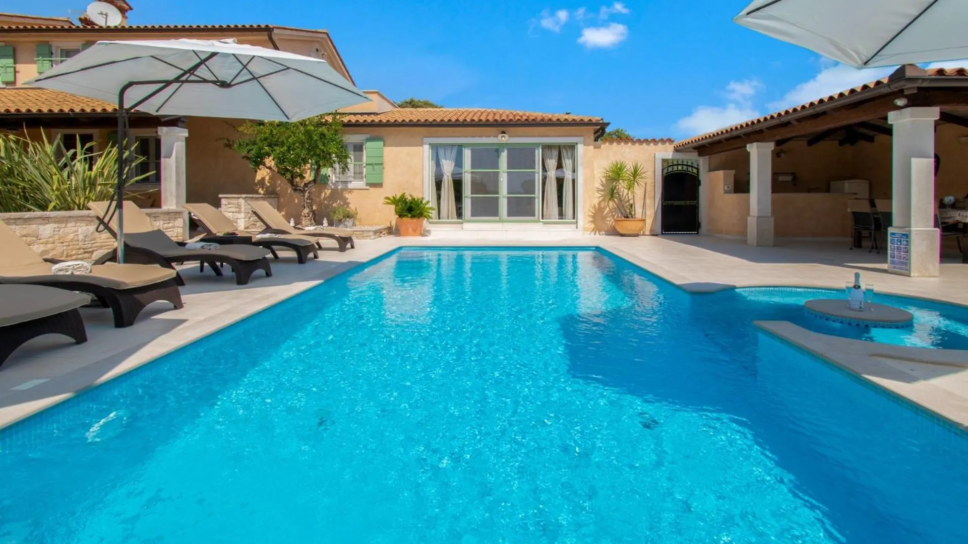 Villa Vlacich With Sea View Trgetari 0*,